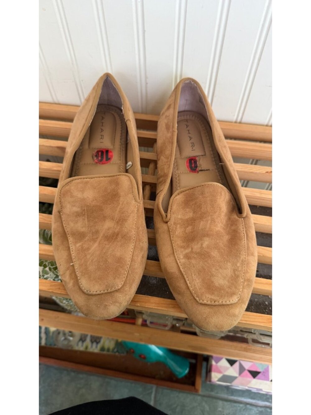 Tahari Womens Tan Suede Loafers Size 10 Comfortable Slip-On Flats